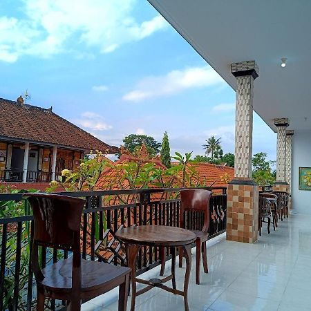Roy Guest House Canggu  Exterior photo